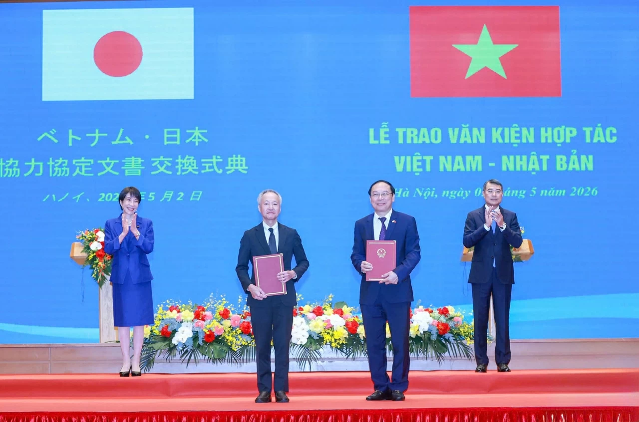 Vietnam and Japan sign six cooperation documents during Prime Minister Takaichi Sanae's visit