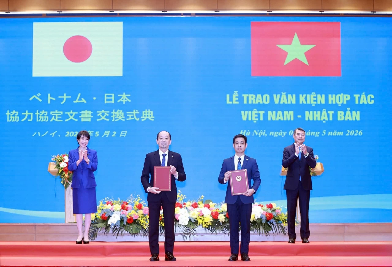 Vietnam and Japan sign six cooperation documents during Prime Minister Takaichi Sanae's visit