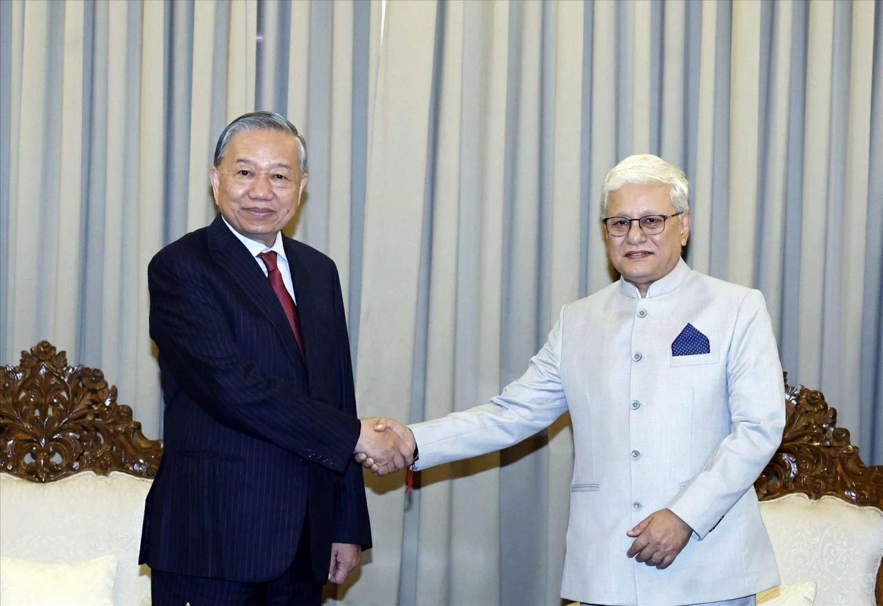General Secretary, President To Lam receives Governor of India's Maharashtra state