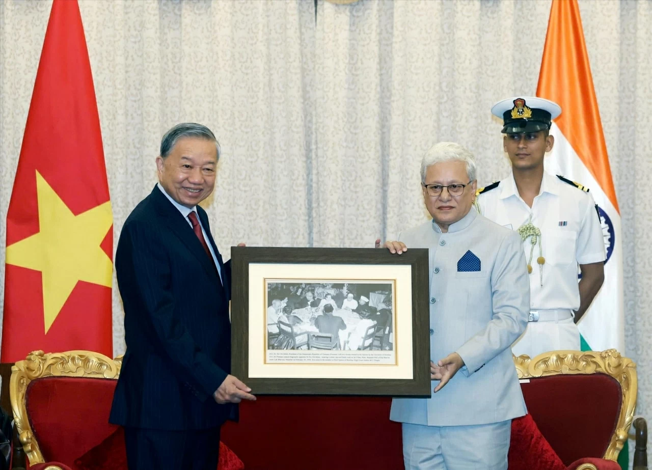 General Secretary, President To Lam receives Governor of India's Maharashtra state