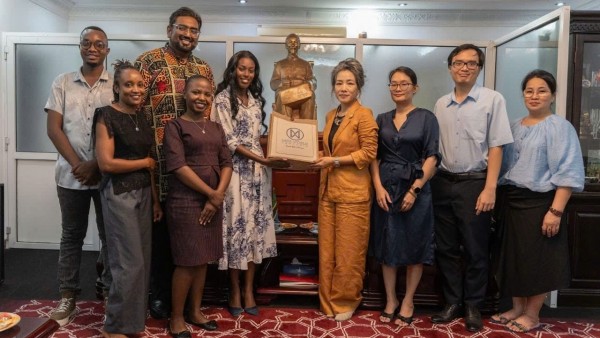 Ambassador Vu Thanh Huyen welcomes Miss World Tanzania 2026 ahead of Miss World Finals in Vietnam