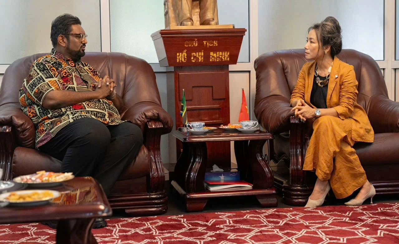 Ambassador Vu Thanh Huyen welcomes Miss World Tanzania 2026 ahead of Miss World Finals in Vietnam
