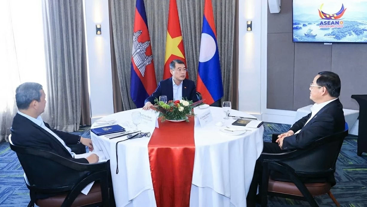 Prime Minister Le Minh Hung’s participation in ASEAN Summit conveys message of a dynamic, strongly rising Vietnam: Deputy FM Dang Hoang Giang Prime Minister Le Minh Hung’s participation in ASEAN Summit conveys message of a dynamic, strongly rising Vietnam: Deputy FM Dang Hoang Giang