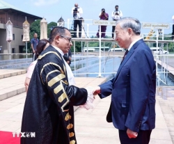 General Secretary, President To Lam meets with Sri Lankan Parliament Speaker Jagath Wickramaratne in Colombo
