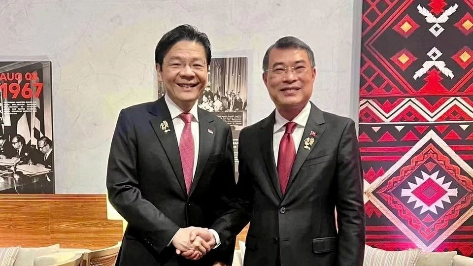 Prime Minister Le Minh Hung holds bilateral meetings with leaders of Singapore, Thailand and Indonesia in Cebu