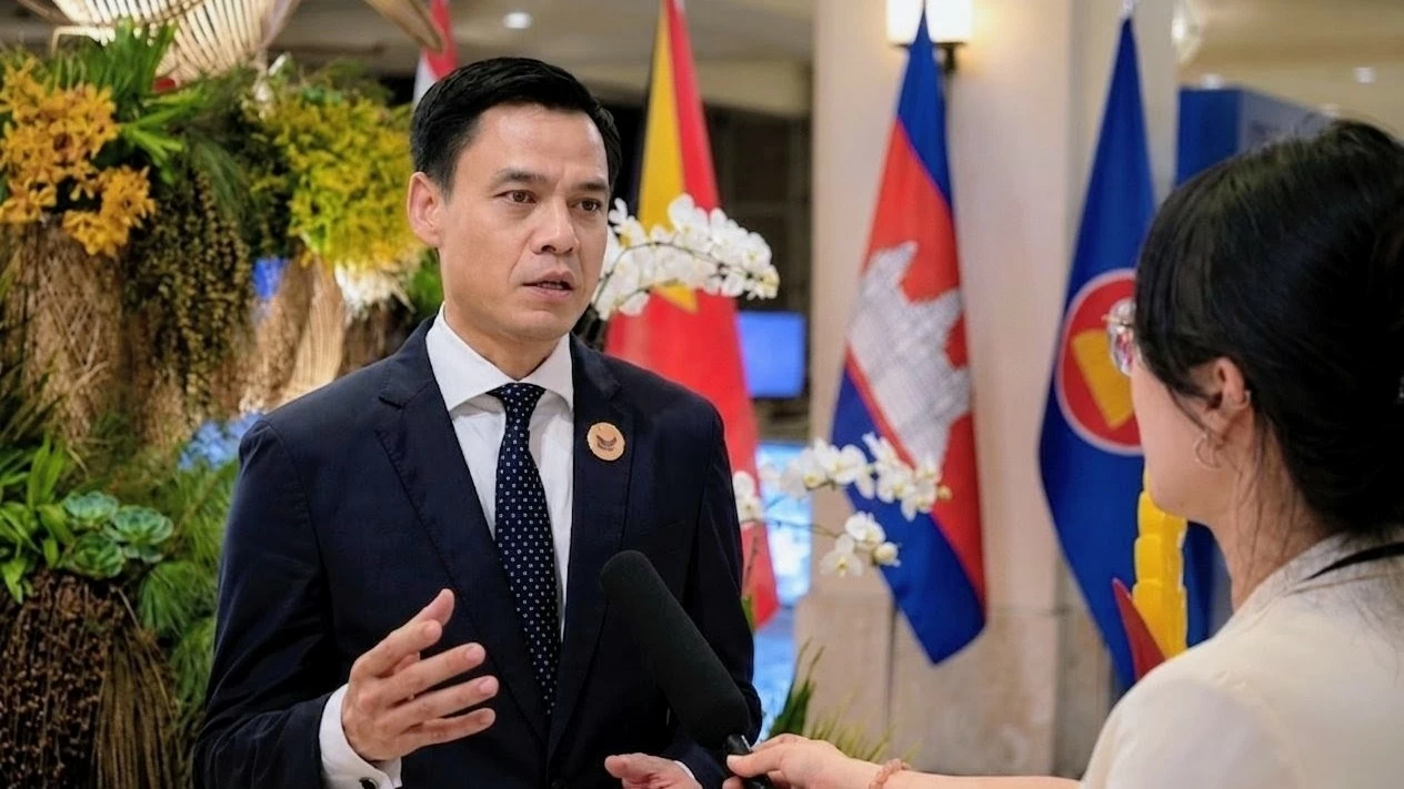 Prime Minister Le Minh Hung’s participation in ASEAN Summit conveys message of a dynamic, strongly rising Vietnam: Deputy FM Dang Hoang Giang