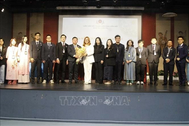 Vietnamese youth and students in Europe foster connections, look towards homeland