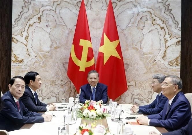 General Secretary, President To Lam holds phone talks with Swiss Confederation President Guy Parmelin