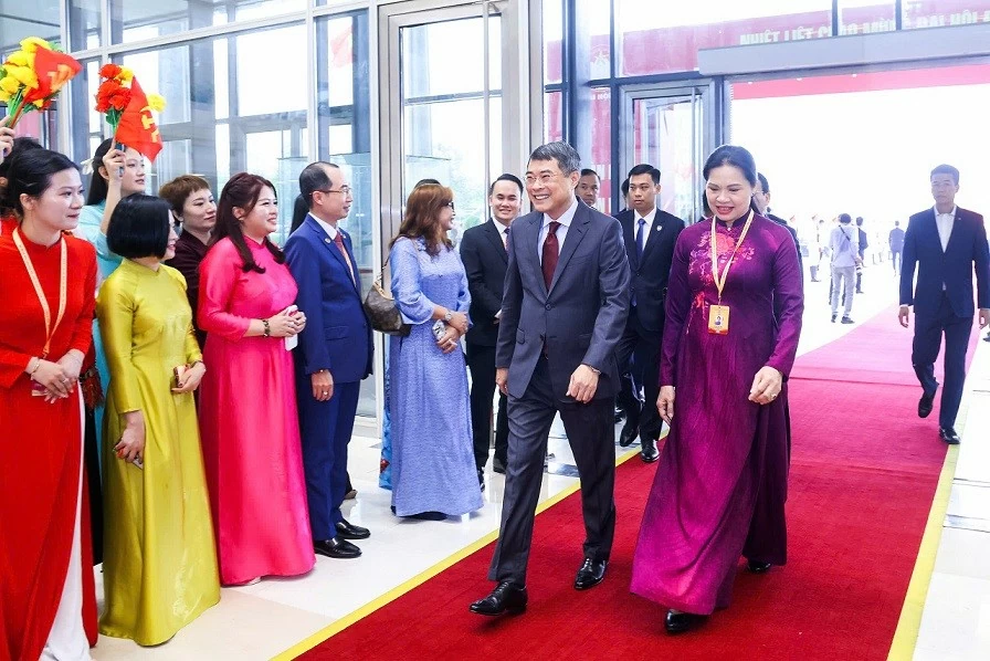 Party and State leaders attend opening ceremony of 11th National Congress of the Vietnam Fatherland Front in Hanoi