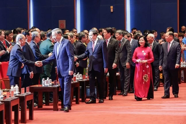 Party and State leaders attend opening ceremony of 11th National Congress of the Vietnam Fatherland Front in Hanoi