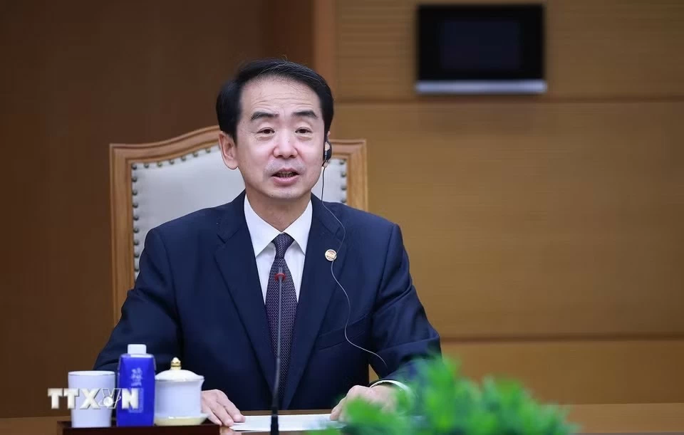 Prime Minister Le Minh Hung receives Chinese Ambassador He Wei