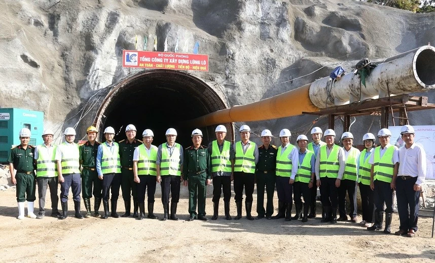EVN's green transition efforts help drive Vietnam towards a low-carbon economy