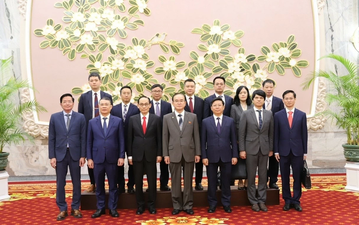 Special Envoy of General Secretary, President To Lam meets with DPRK leaders