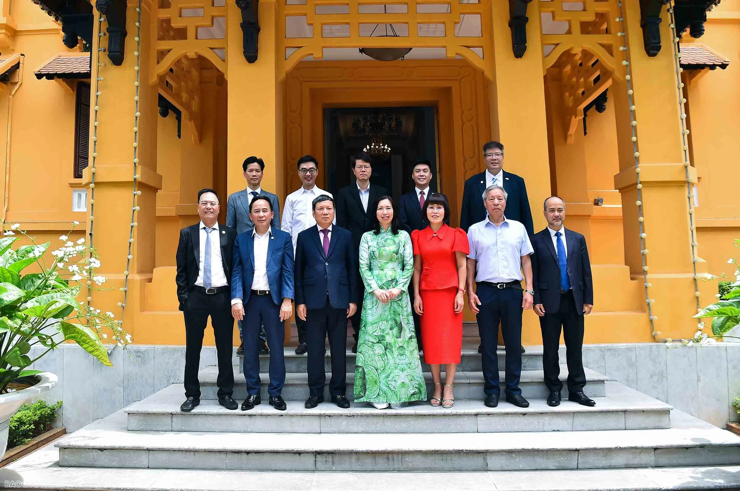 Deputy FM Le Thi Thu Hang: Promoting the role of overseas Vietnamese in national great unity bloc