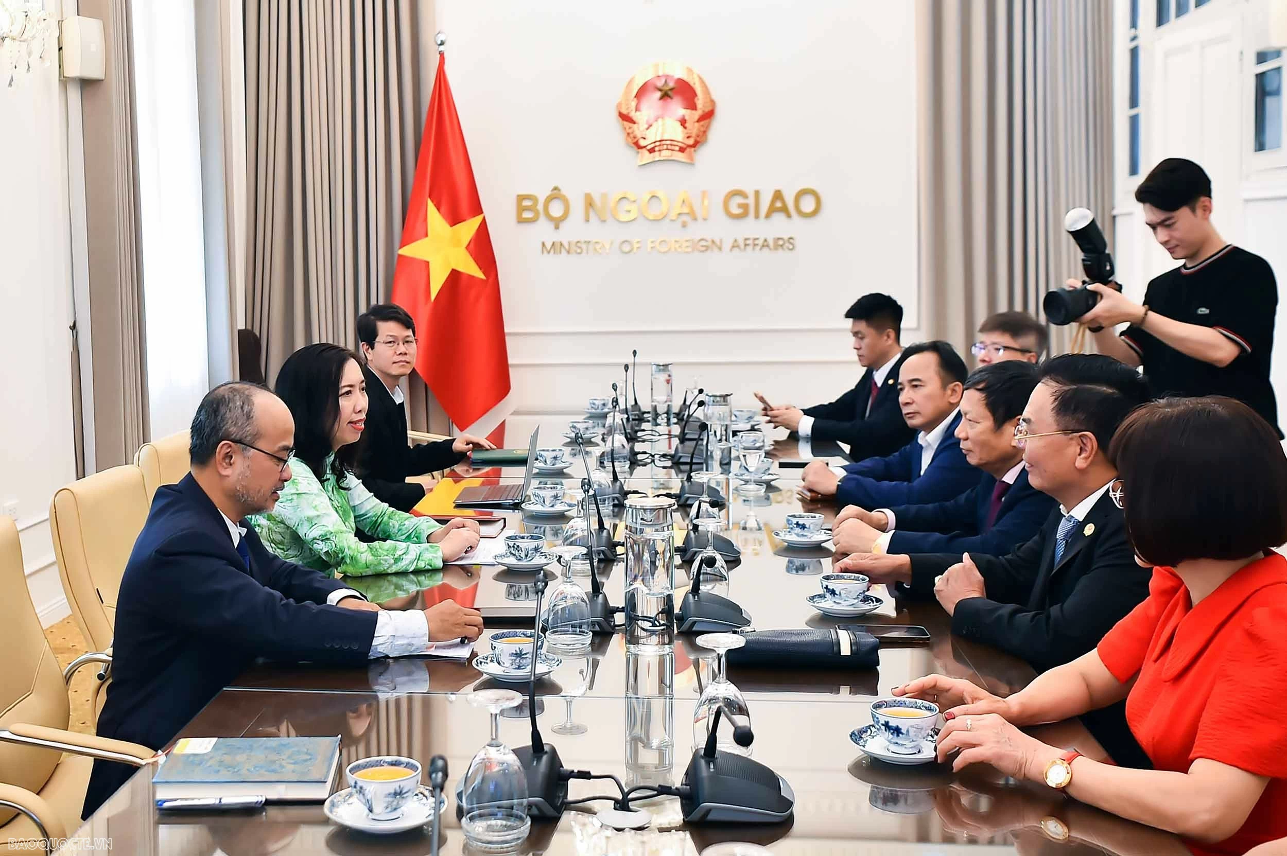 Deputy FM Le Thi Thu Hang: Promoting the role of overseas Vietnamese in national great unity bloc