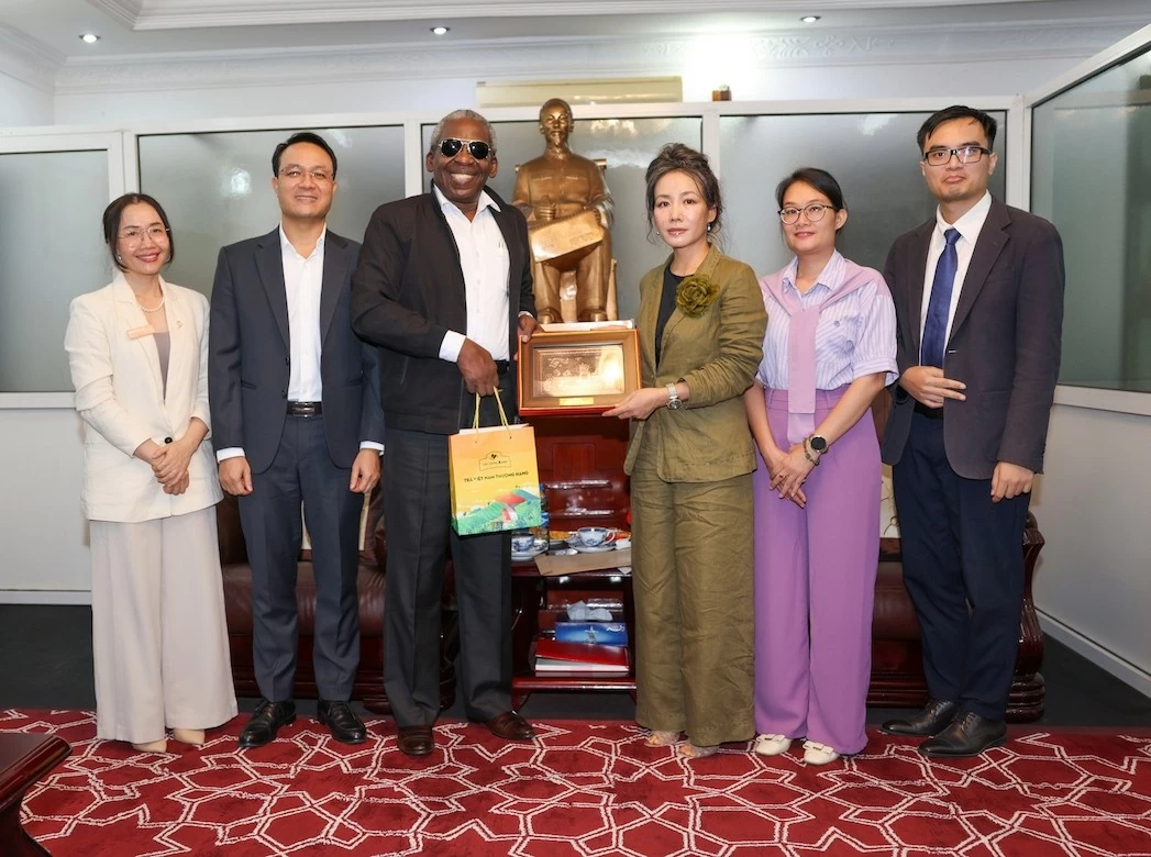 Vietnamese Ambassador to Tanzania welcomes Governor of Rukwa Province