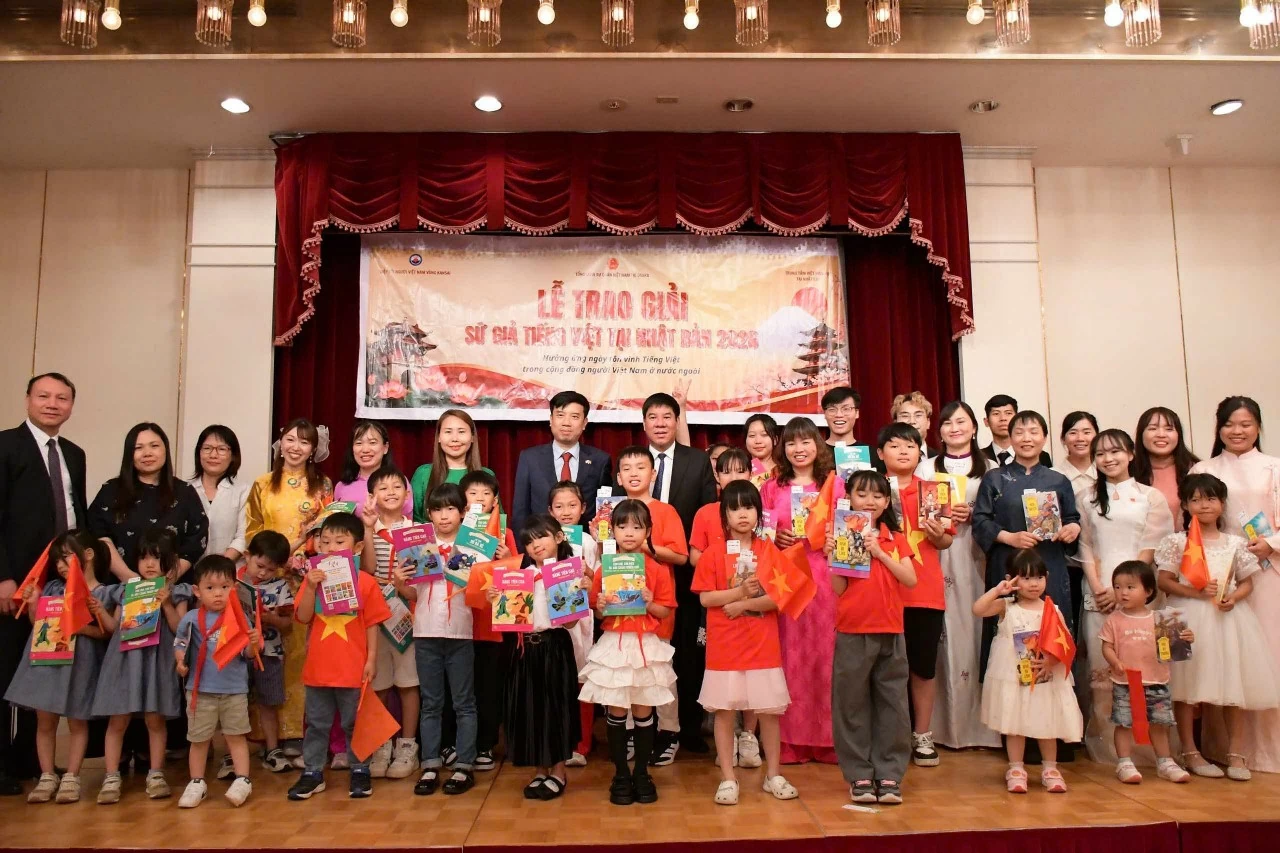 Award ceremony for 'Vietnamese Language Ambassador in Japan' 2026 and opening of Vietnamese Class at Cay Tre School Award ceremony for 'Vietnamese Language Ambassador in Japan' 2026 and opening of Vietnamese Class at Cay Tre School