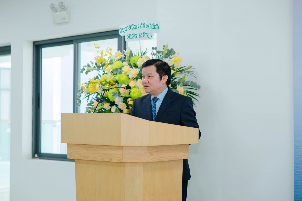 Finance students prepare for the digitalization era