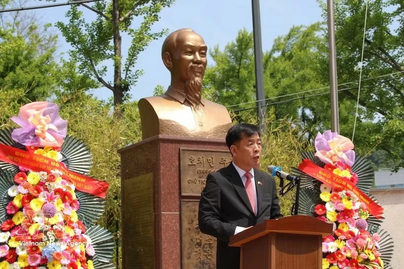 President Ho Chi Minh commemorated in RoK on 136th birth anniversary President Ho Chi Minh commemorated in RoK on 136th birth anniversary
