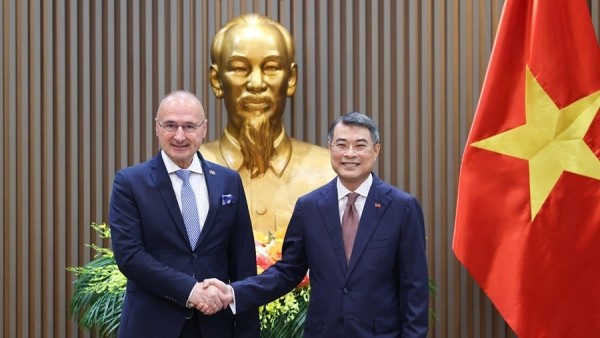 Prime Minister Le Minh Hung welcomes Croatian Minister of Foreign and European Affairs Gordan Grlić Radman
