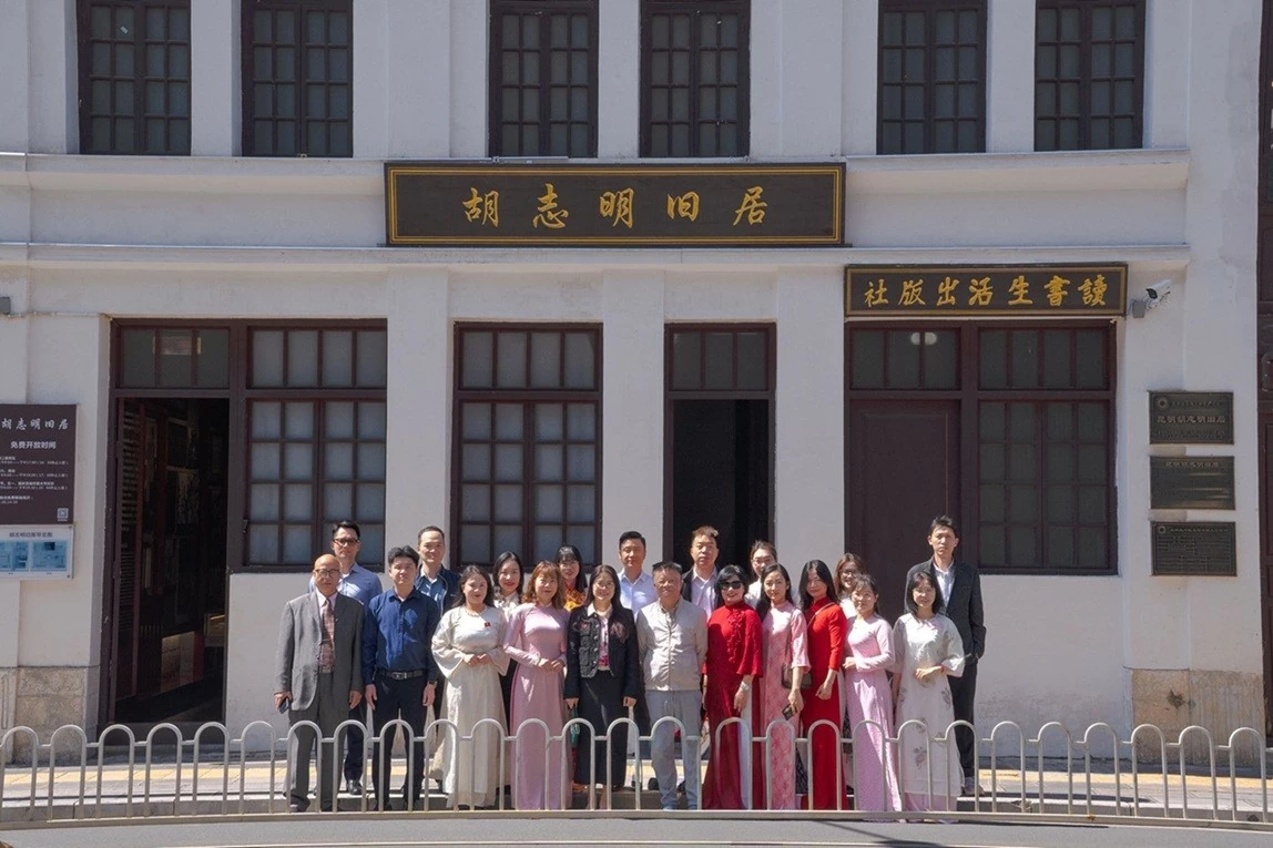 Vietnamese community in China's Yunnan commemorates 136th birthday of President Ho Chi Minh