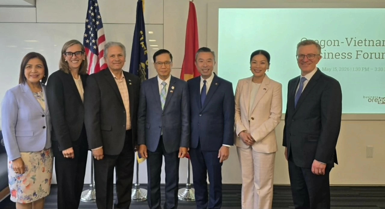A new era in Vietnam-Oregon economic cooperation: From strategic vision to practical implementation A new era in Vietnam-Oregon economic cooperation: From strategic vision to practical implementation