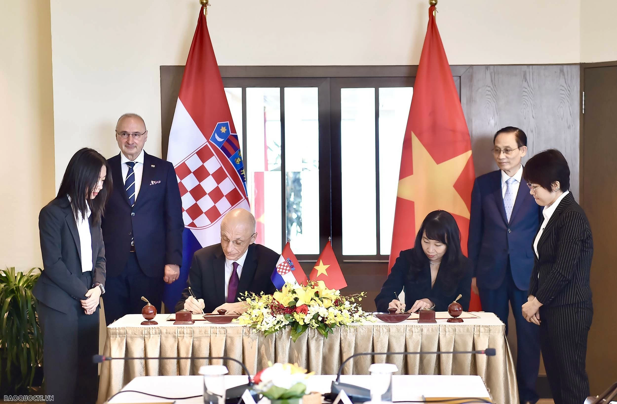 FM Le Hoai Trung, Croatian counterpart hold talks, highlight vast Vietnam-Croatia cooperation potential FM Le Hoai Trung, Croatian counterpart hold talks, highlight vast Vietnam-Croatia cooperation potential