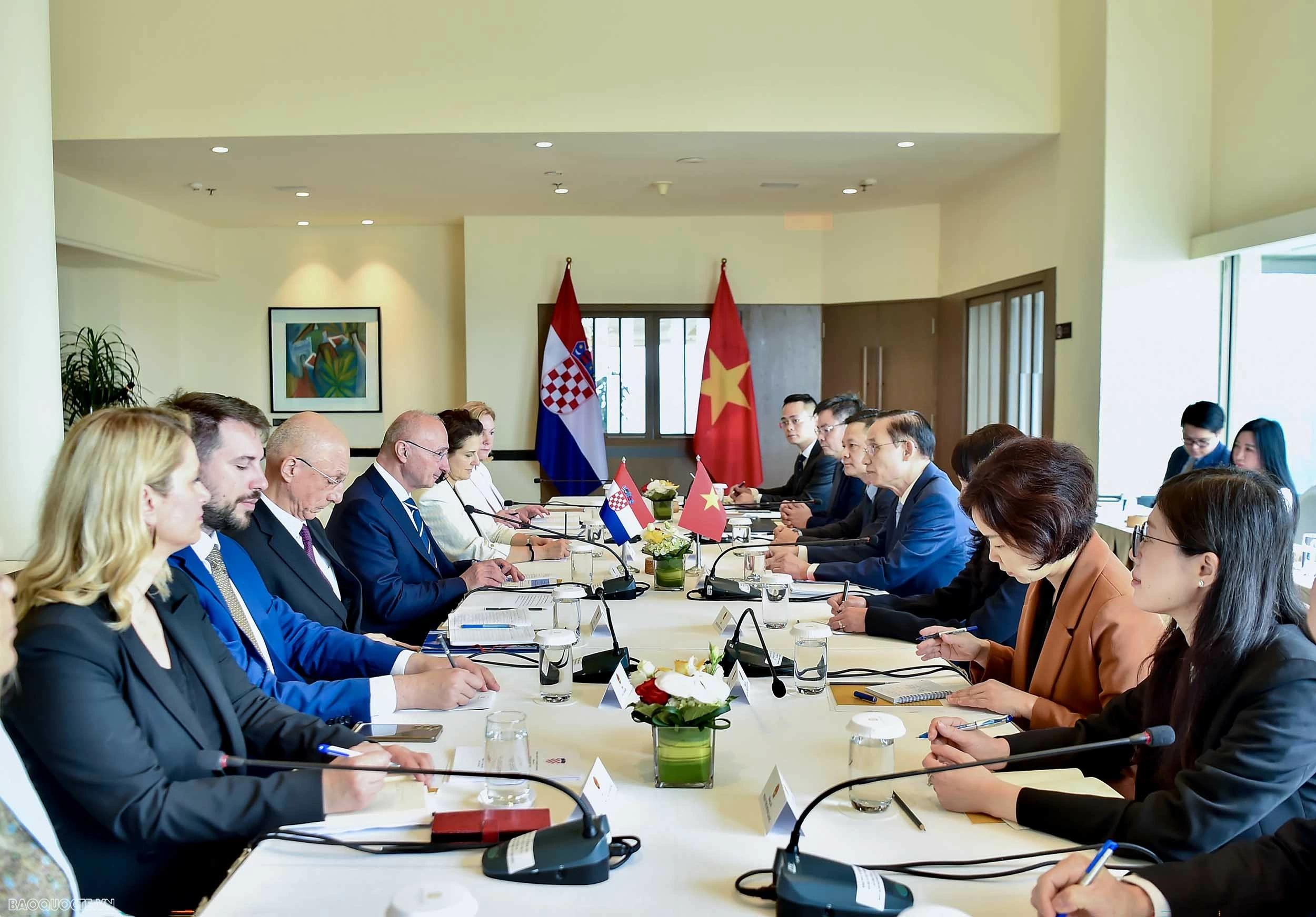 FM Le Hoai Trung, Croatian counterpart hold talks, highlight vast Vietnam-Croatia cooperation potential FM Le Hoai Trung, Croatian counterpart hold talks, highlight vast Vietnam-Croatia cooperation potential