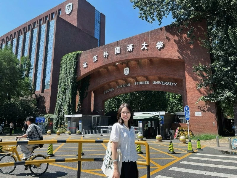 “I feel happy when international friends ask more about Vietnam after a small story, that is how I spread our culture,” Ha shared.