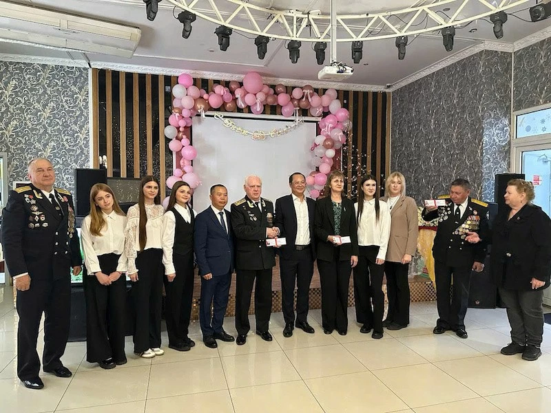 Russian friends in Vladivostok commemorate President Ho Chi Minh