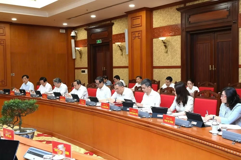 Party General, President To Lam calls for strategic quantum technology development plan