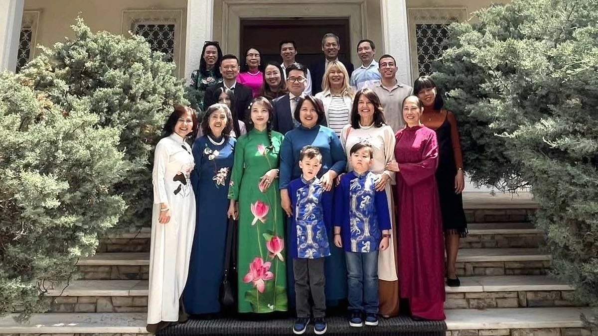 Vietnamese Embassy in Greece celebrates President Ho Chi Minh’s 136th birth anniversary