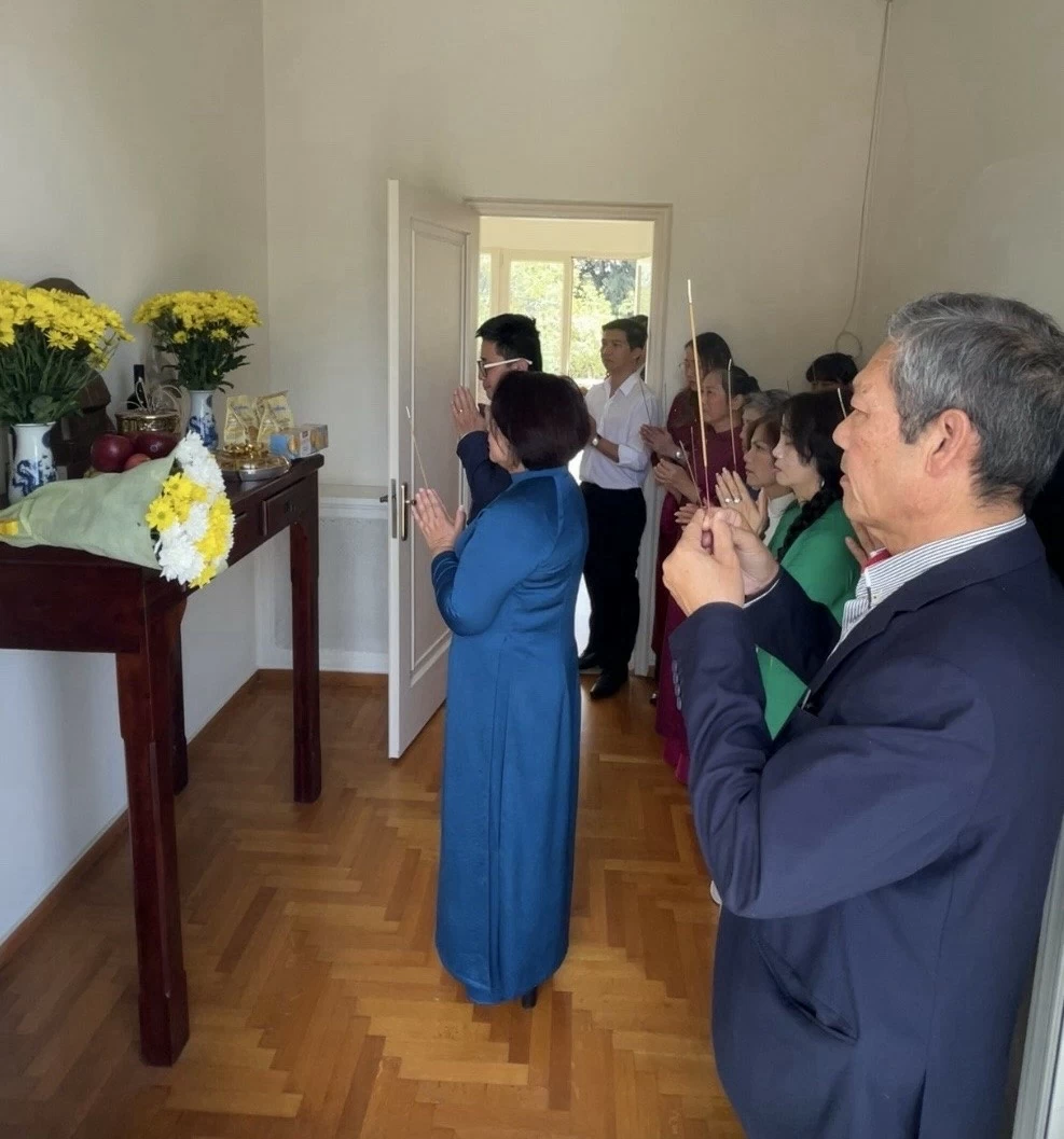 Vietnamese Embassy in Greece celebrates President Ho Chi Minh’s 136th birth anniversary