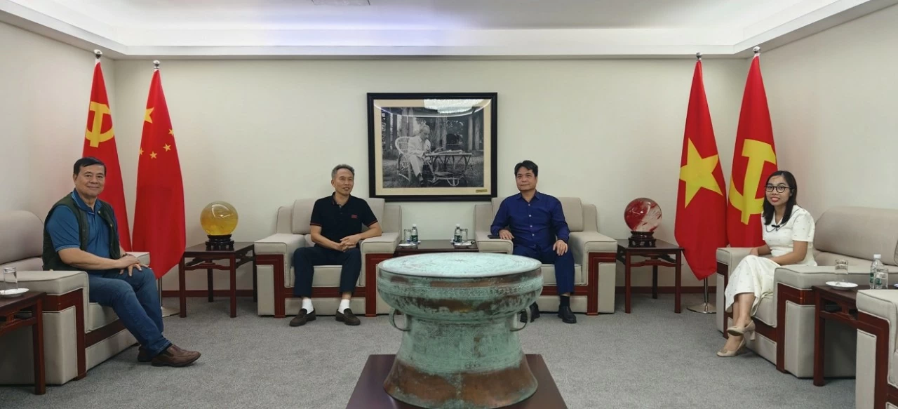 Vietnamese Consul General in Guangzhou welcomes delegation from Vietnam Elevator Association