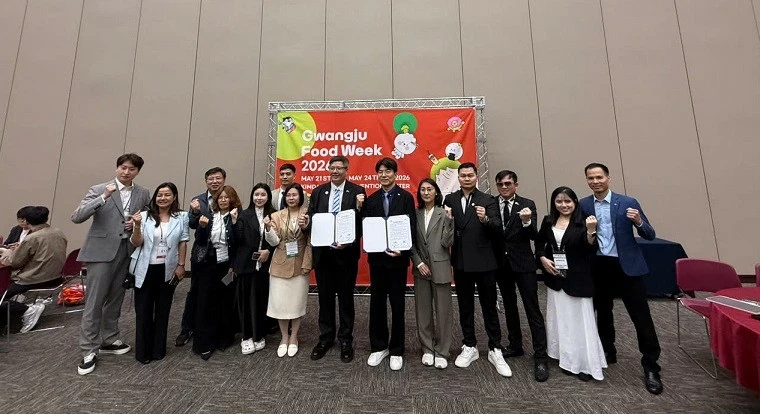 Promoting Vietnamese agricultural products and food at the Global Food Fair in Gwangju