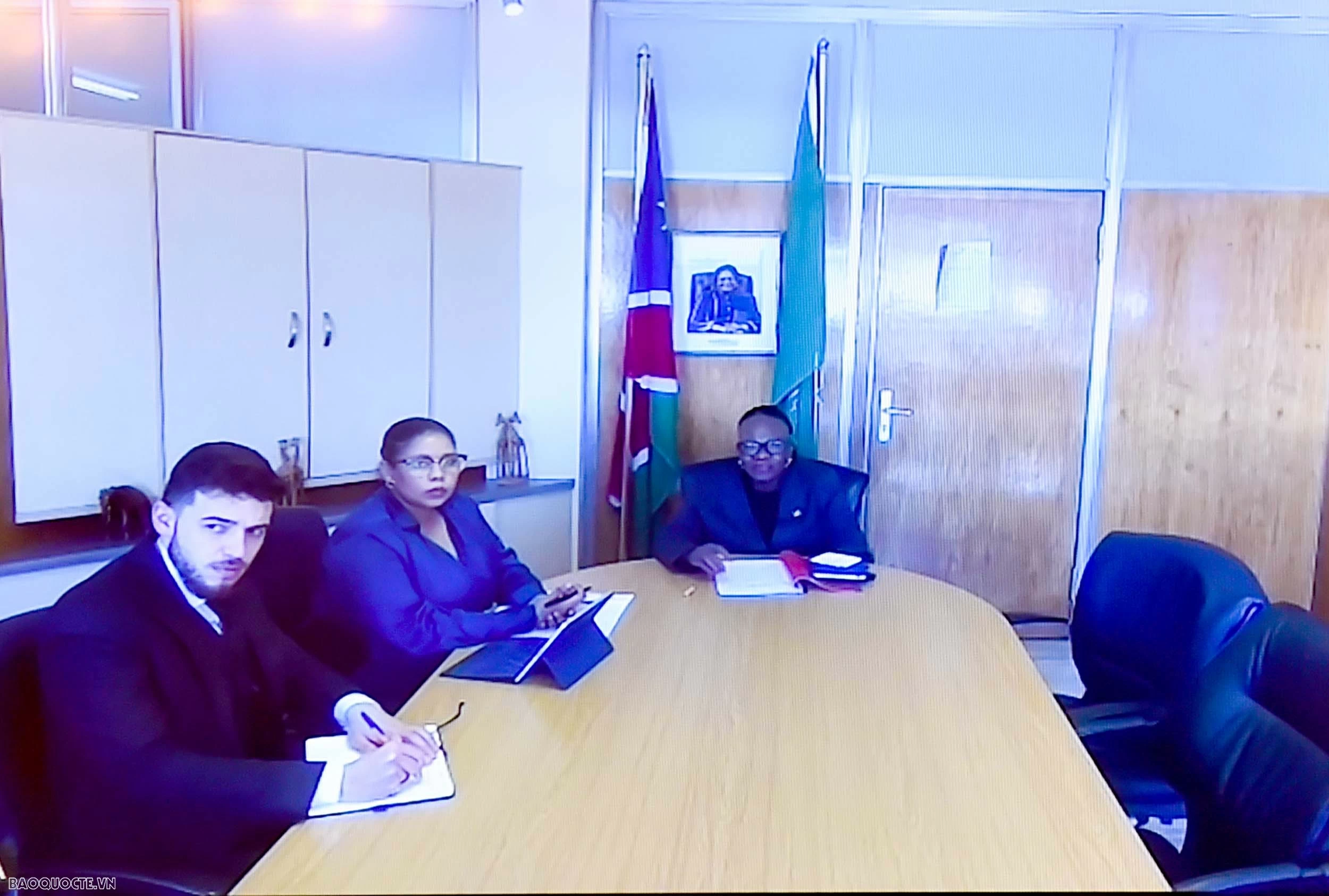 Politburo Member, Foreign Minister Le Hoai Trung holds phone talks with Foreign Ministers of Algeria and Namibia