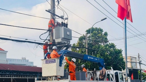EVN implements comprehensive solutions during intense heatwave