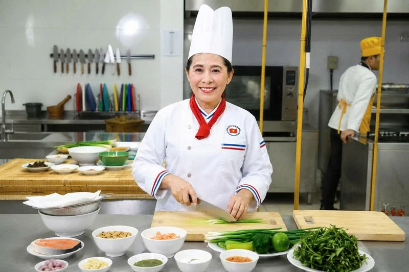 Lecturer Do Thi Kim Quyen: Keeping the culinary passion alive through dedication and perseverance