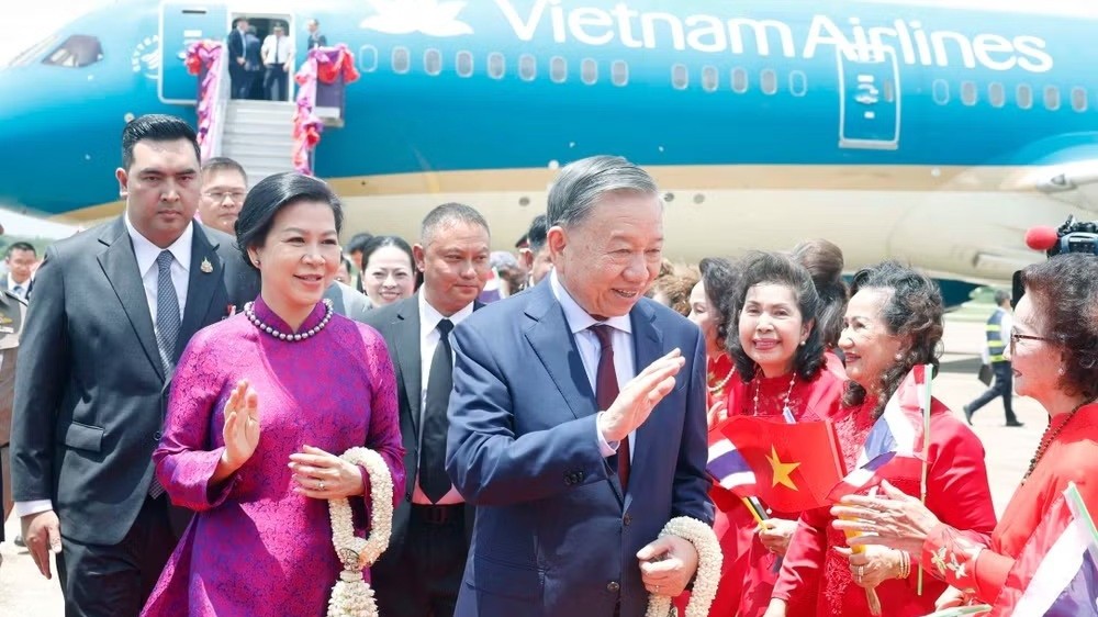 General Secretary, President To Lam and spouse begin official visit to Thailand