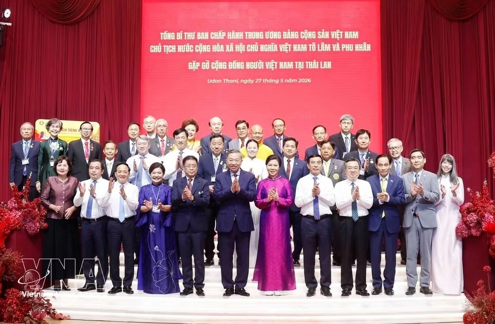 General Secretary, President To Lam meets with overseas Vietnamese community in Thailand