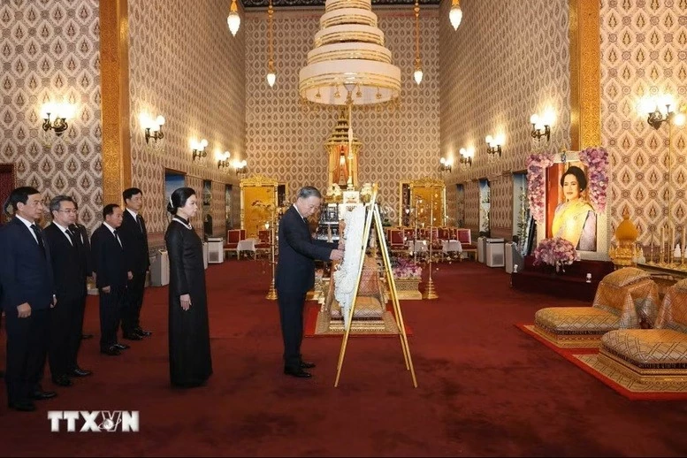 General Secretary, President To Lam and Spouse meet with Thai King and Queen