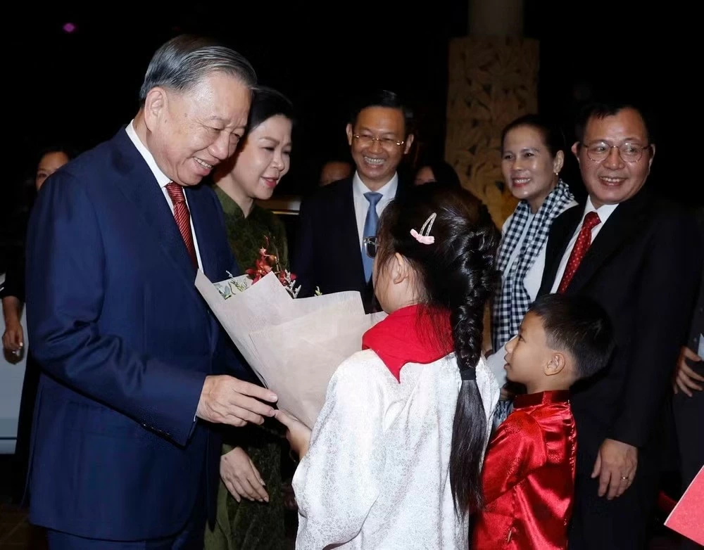 General Secretary, President To Lam and spouse begin state visit to Singapore General Secretary, President To Lam and spouse begin state visit to Singapore