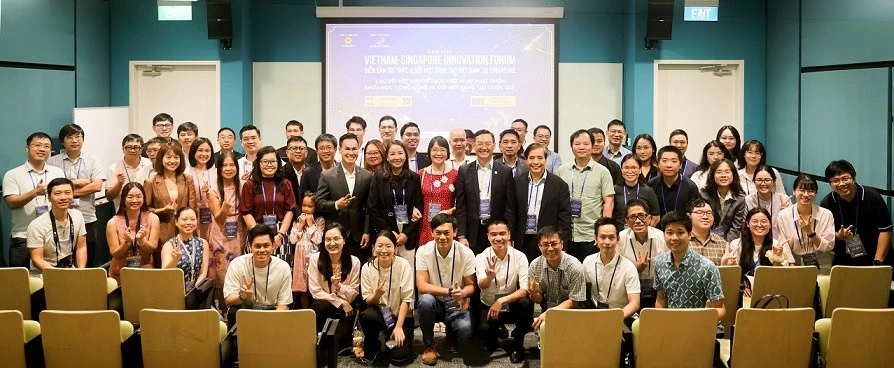 Vietnamese in Singapore contribute to the future of bilateral relations