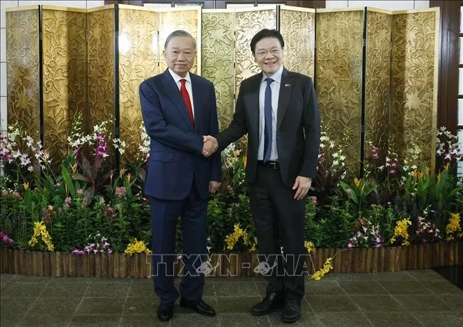 General Secretary, President To Lam holds talks with Singaporean Prime Minister Lawrence Wong