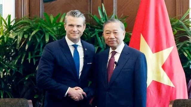 General Secretary, President To Lam receives foreign Defence Ministers at Shangri-La Dialogue