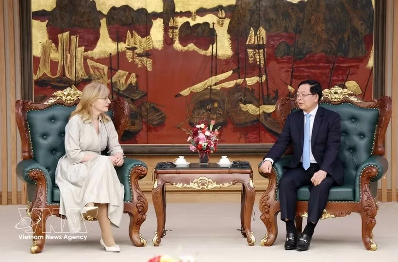 Deputy PM Ho Quoc Dung receives EU Commissioner, promotes stronger cooperation in science-technology, innovation