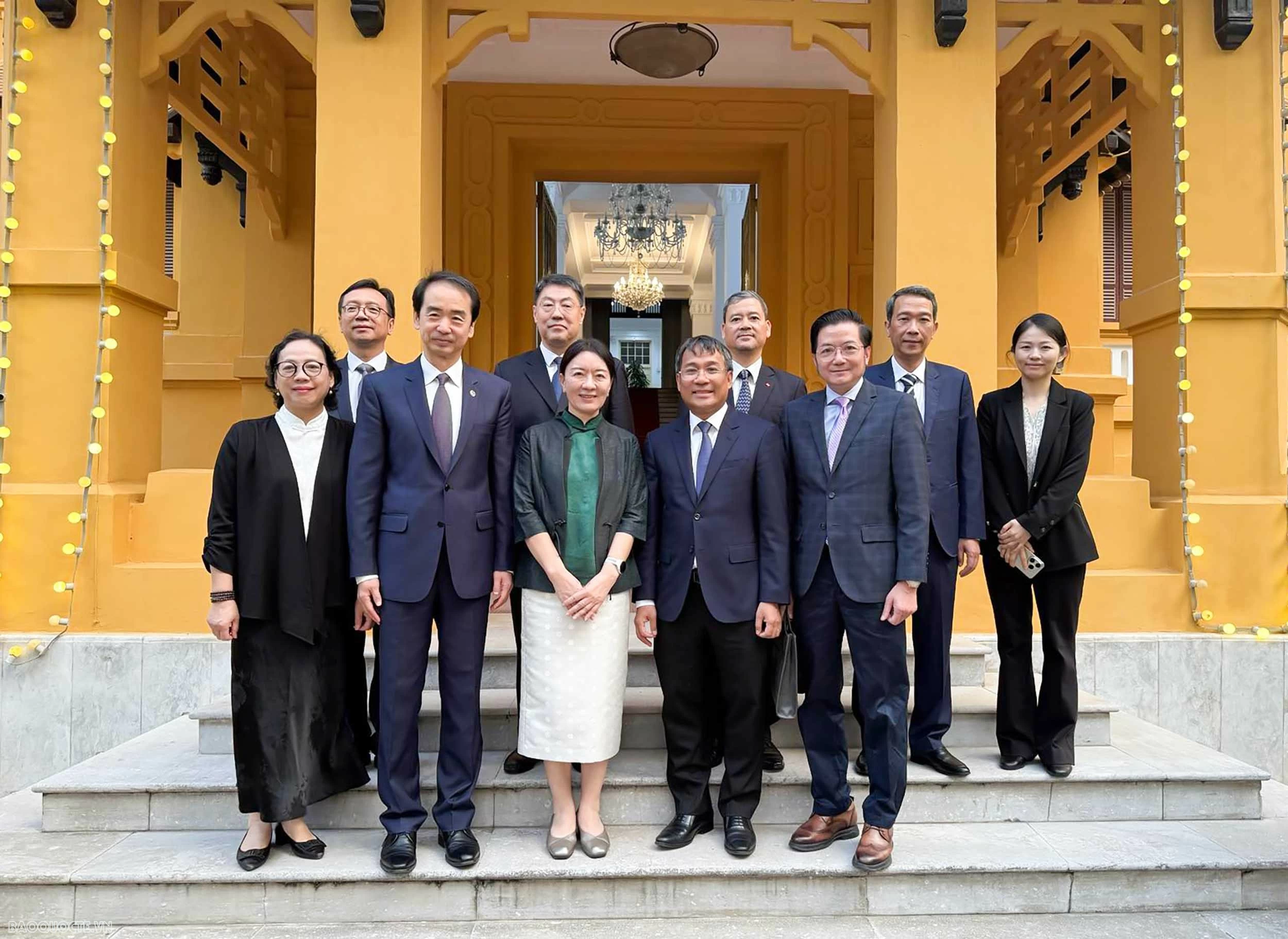 Permanent Deputy FM Nguyen Minh Vu meets with Vice Chairman of Guangxi Autonomous Region