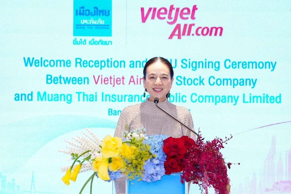 Vietjet and Muang Thai Insurance sign strategic cooperation to promote football ties and Vietnam–Thailand friendship Vietjet and Muang Thai Insurance sign strategic cooperation to promote football ties and Vietnam–Thailand friendship