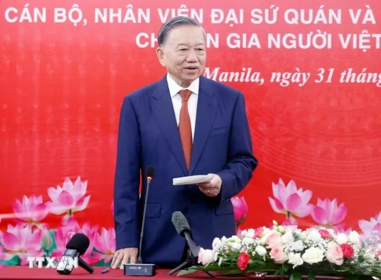 General Secretary, President To Lam commends efforts of Vietnamese community in the Philippines