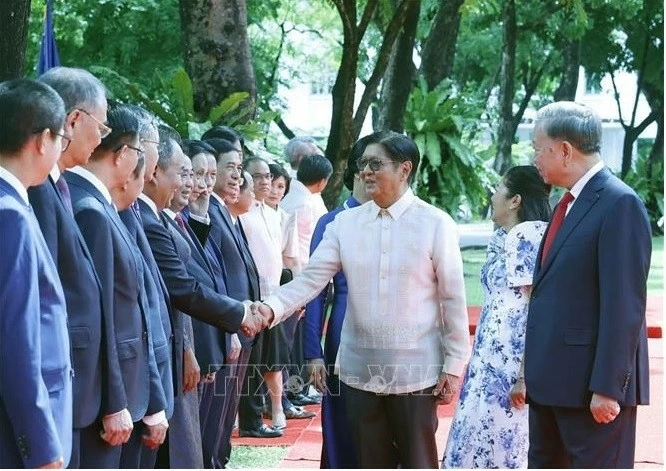 Welcome ceremony held for General Secretary, President To Lam and spouse in the Philippines